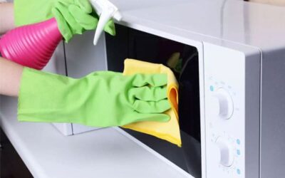 Comment nettoyer son micro-ondes facilement ?